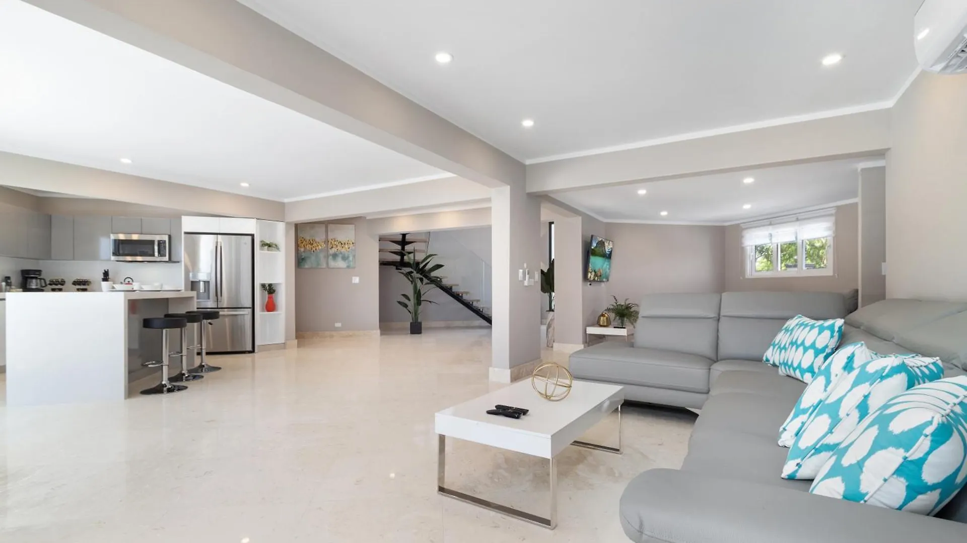 Salinja Cerca 23-B Vila Palm Beach Villa